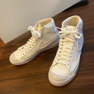 White Nike blazers womens